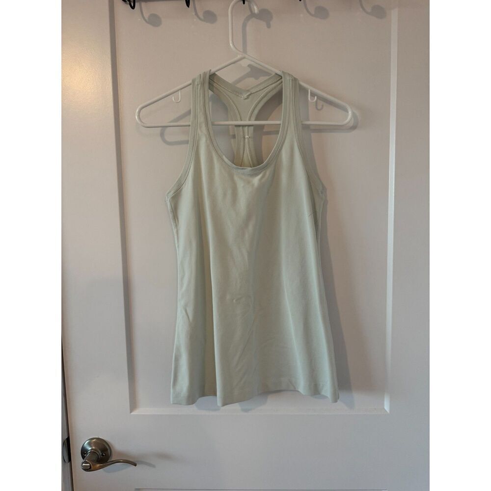 lululemon tank top NO SIZE TAG